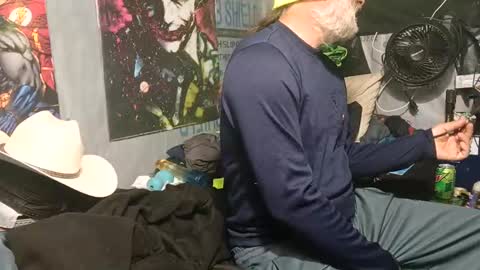 Snapshot of dirtmcgirt82 chatting on December 6, 12:56 am dirtmcgirt82 online show from December 6, 12:56 am