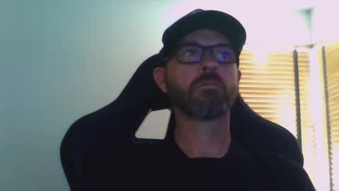 dirtrider15 online show from February 16, 9:05 pm