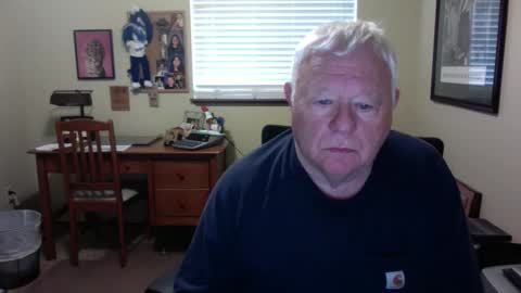 dirtrider195080438 online show from April 20, 10:01 pm