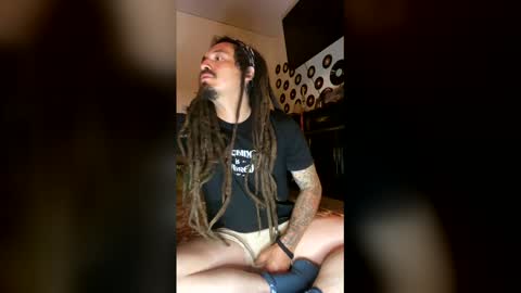 dirtsdirt1 online show from March 24, 4:50 am