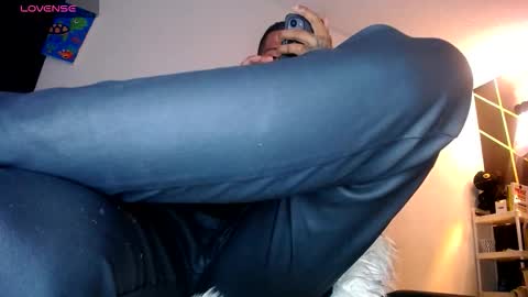 I just want to be happy online show from February 15, 2:51 am