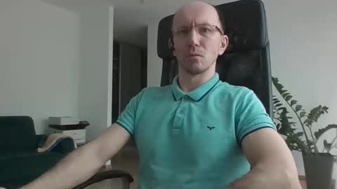 djentlemen1 online show from April 16, 7:08 am