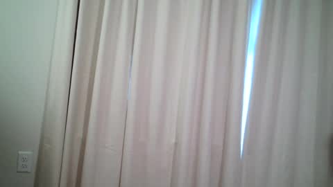 Snapshot of dkj37889 chatting on October 19, 6:11 pm Kyle online show from October 19, 6:11 pm