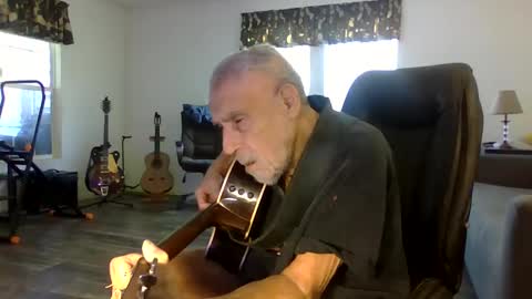 Snapshot of dogluc7 chatting on March 1, 4:11 pm dogluc7 online show from March 1, 4:11 pm