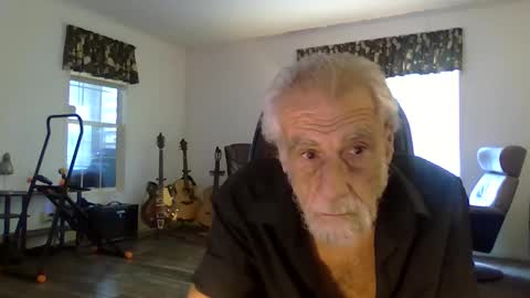Snapshot of dogluc7 chatting on January 31, 8:01 pm dogluc7 online show from January 31, 8:01 pm