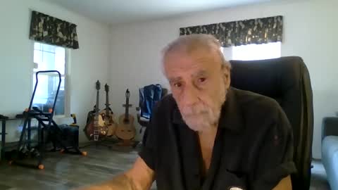Snapshot of dogluc7 chatting on March 2, 6:46 pm dogluc7 online show from March 2, 6:46 pm