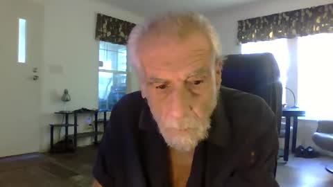 Snapshot of dogluc7 chatting on December 5, 7:29 pm dogluc7 online show from December 5, 7:29 pm