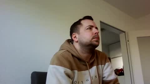 dombio_12 online show from February 16, 11:38 am