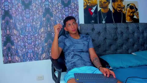 dominic_smith_ online show from February 7, 2:08 am