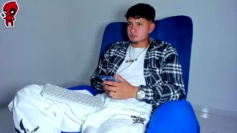  Dominic  online show from May 24, 4:40 am