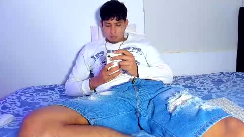  Dominic  online show from December 1, 1:41 am