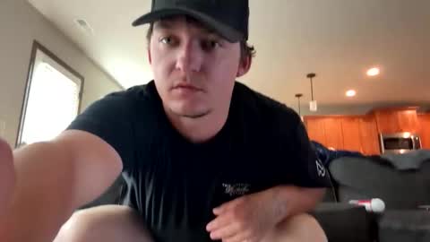 dominickmorehouse093 online show from June 6, 6:36 pm