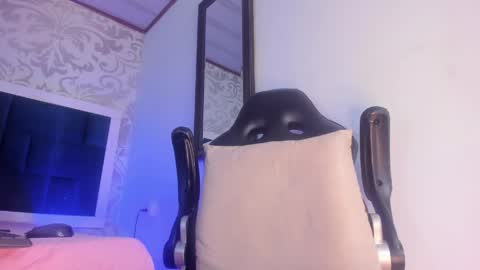 Dominieforce online show from April 21, 2:56 pm