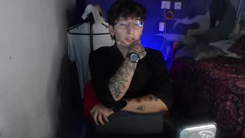 dominus_kane online show from December 1, 2:25 am