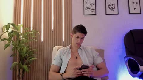 dorian_mystery online show from February 7, 12:29 am