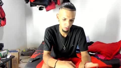 douglas_gallegos online show from June 17, 3:52 am