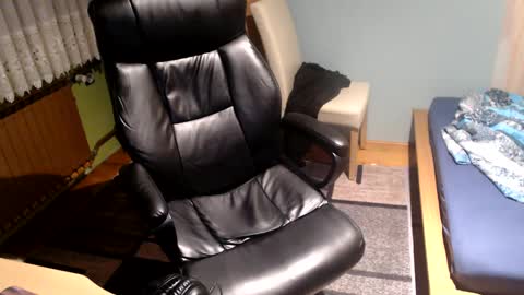 dovahkaat online show from December 2, 4:07 pm