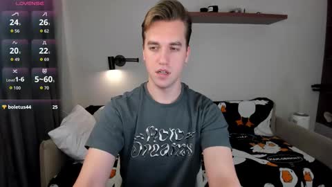 Mervin  online show from October 31, 9:07 pm