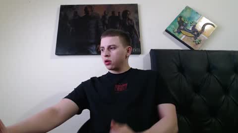 Snapshot of draco_boy2000 chatting on February 13, 9:17 pm draco_boy2000 online show from February 13, 9:17 pm