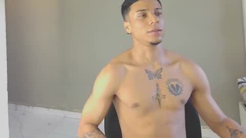 Snapshot of drake_the_kingmaster chatting on December 4, 9:57 pm ig kingmaster777 online show from December 4, 9:57 pm