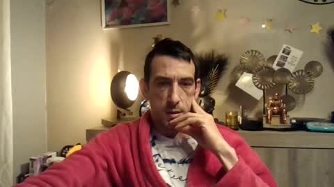 dreamguy38 online show from December 31, 5:44 am