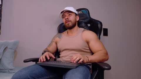 cris online show from May 25, 7:31 pm