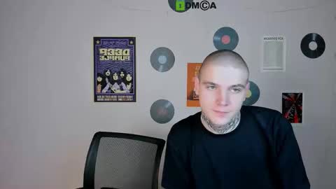 drew_soft_ online show from November 28, 7:49 pm