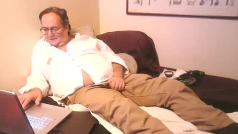 Snapshot of drfeelgood777 chatting on December 25, 4:54 am Dr. Feelgood online show from December 25, 4:54 am
