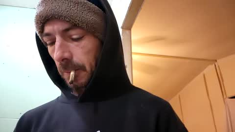 Inexperienced catfish online show from December 6, 1:33 pm