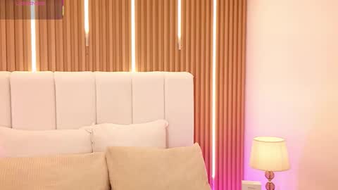 Dulcey online show from March 9, 5:12 am