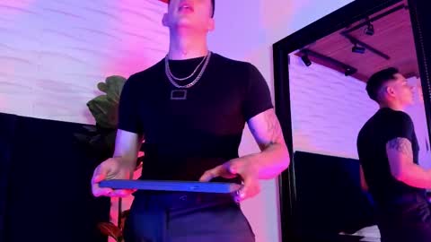 Dustin Sonne online show from December 4, 4:08 am