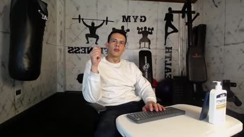 Snapshot of dustin_sonne chatting on February 1, 1:34 am Dustin Sonne online show from February 1, 1:34 am