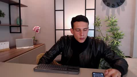 Snapshot of dustin_sonne chatting on December 13, 4:00 am Dustin Sonne online show from December 13, 4:00 am