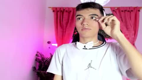 Dylan online show from September 23, 11:42 am