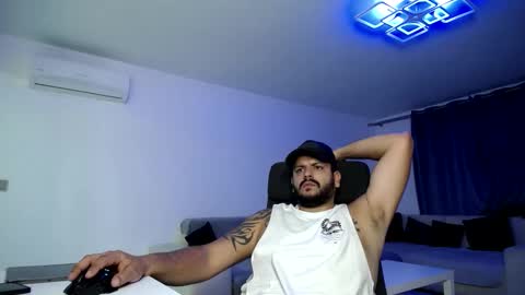 Snapshot of dylan_dom_ chatting on September 25, 7:57 pm Dylan Dom online show from September 25, 7:57 pm