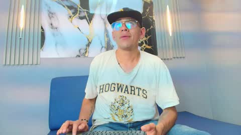 Snapshot of dylan_scott21 chatting on October 15, 8:05 pm DYLAN online show from October 15, 8:05 pm