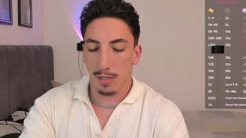 Snapshot of dylan_spencer chatting on February 22, 7:10 pm Bryan model independient online show from February 22, 7:10 pm
