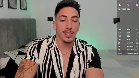 Snapshot of dylan_spencer chatting on January 17, 7:53 pm Bryan model independient online show from January 17, 7:53 pm