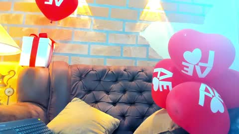 D Y L A N online show from February 7, 2:29 am