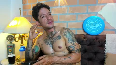 D Y L A N online show from March 9, 1:48 pm