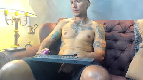 D Y L A N online show from January 26, 9:51 pm