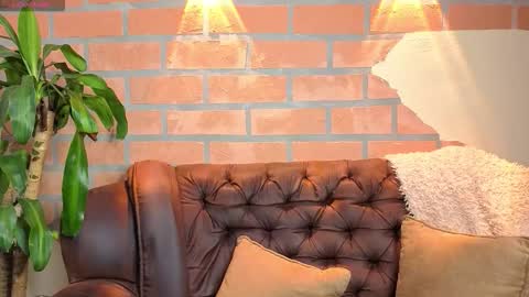 D Y L A N online show from September 29, 12:42 am