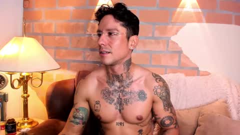 D Y L A N online show from March 7, 11:47 pm