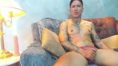 D Y L A N online show from January 15, 5:26 pm