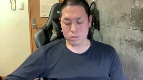 Snapshot of dzien362416 chatting on December 22, 4:17 pm dzien362416 online show from December 22, 4:17 pm