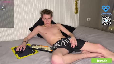 eaton_ online show from January 10, 6:23 pm