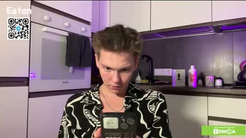 eaton_ online show from October 23, 5:05 pm