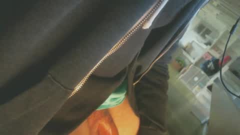 Eatshizjizz online show from March 7, 7:19 am