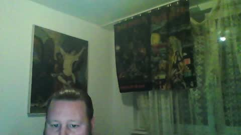 Edward online show from December 25, 6:30 pm