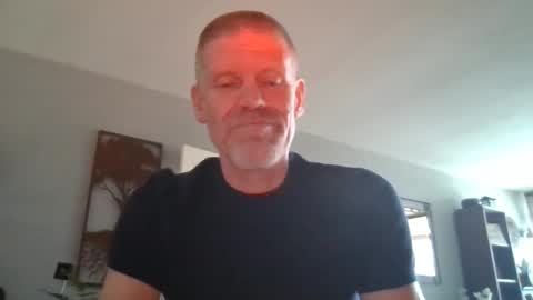 Snapshot of eddie4767 chatting on October 5, 9:24 am eddie4767 online show from October 5, 9:24 am